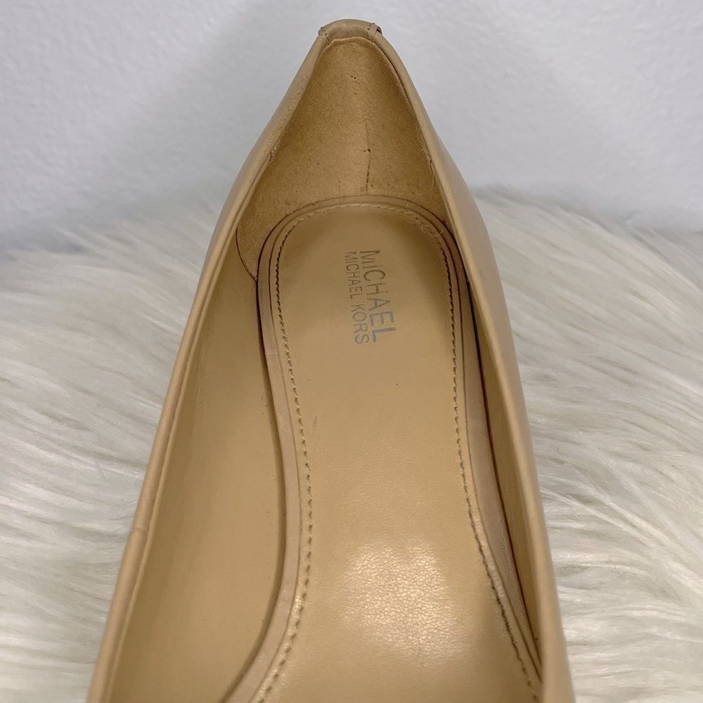 Micheal Kors Dorothy Flex Pump Tan Classic Heel - Color Light Brush - Size: 5.5M - Picture 7 of 16